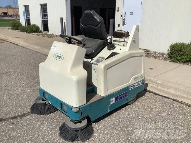 Tennant 6200 Indoor sweepers