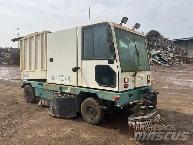 Tennant 803-II Sweeper trucks