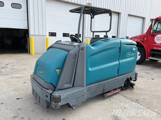 Tennant M17 Indoor sweepers