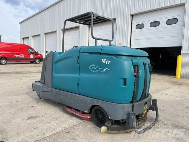 Tennant M17 Indoor sweepers