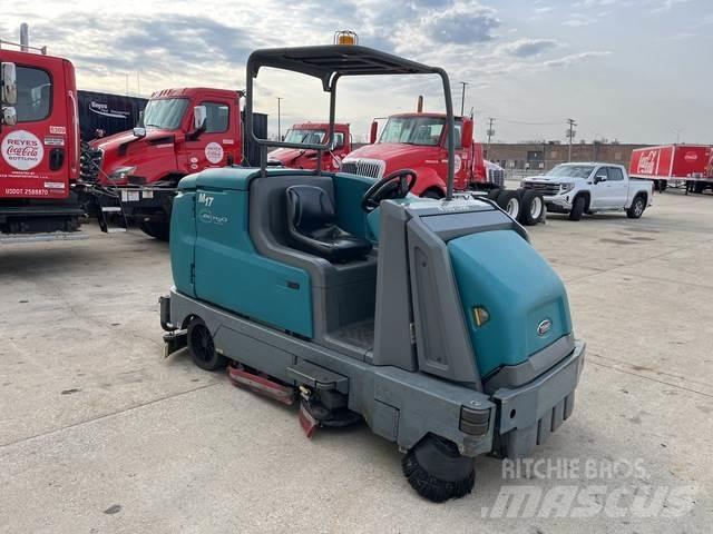 Tennant M17 Indoor sweepers
