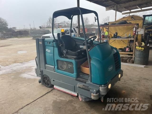 Tennant M20 Scrubber dryers