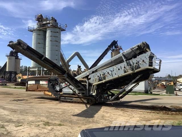 Terex M2100-3 Screeners