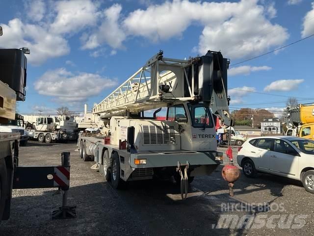 Terex T560-1 Track mounted cranes