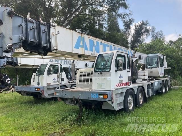 Terex T775 Track mounted cranes