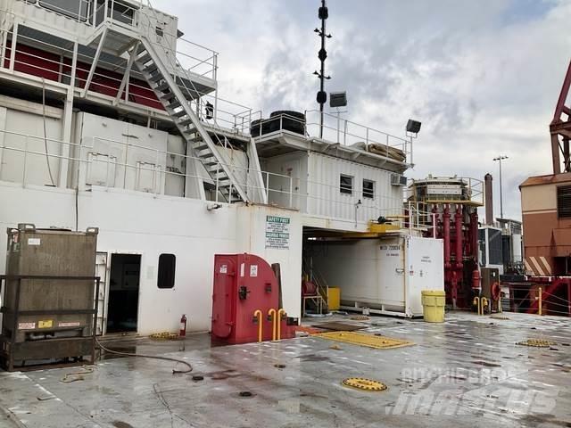  Tidewater Work boats / barges