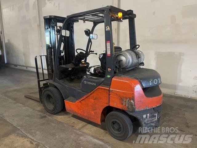 Toyota 8FGU25 Other