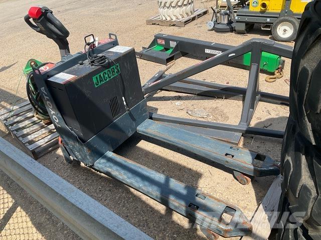Toyota 8HBW23 Hand pallet truck