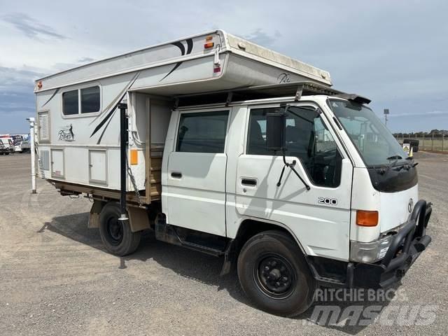 Toyota DYNA Flatbed / Dropside trucks