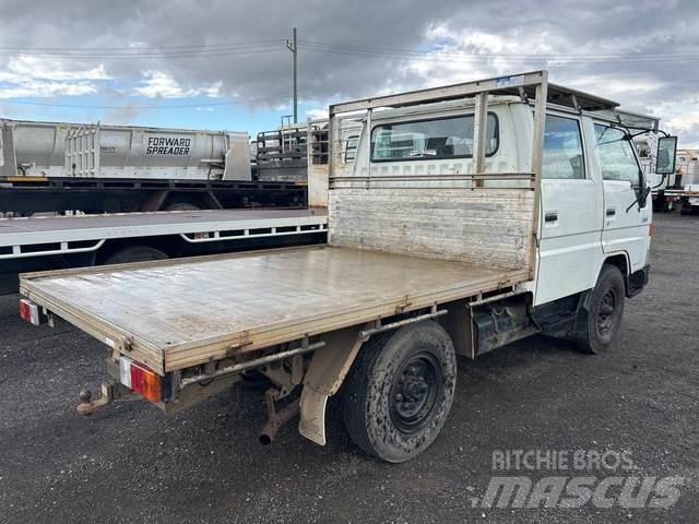 Toyota DYNA Flatbed / Dropside trucks