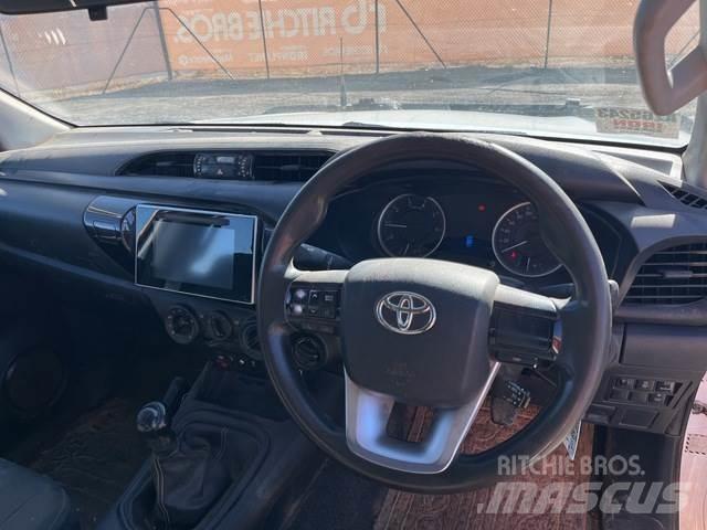 Toyota Hilux Pick up/Dropside