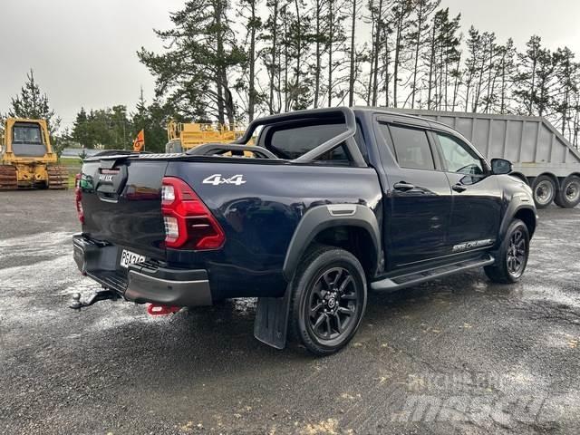 Toyota HiLux Pick up/Dropside