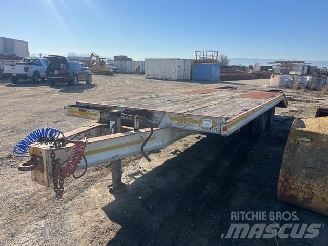 Trail King  Car carrier