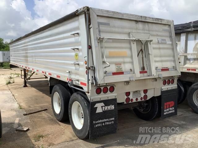 Travis T102 Tipper trailers