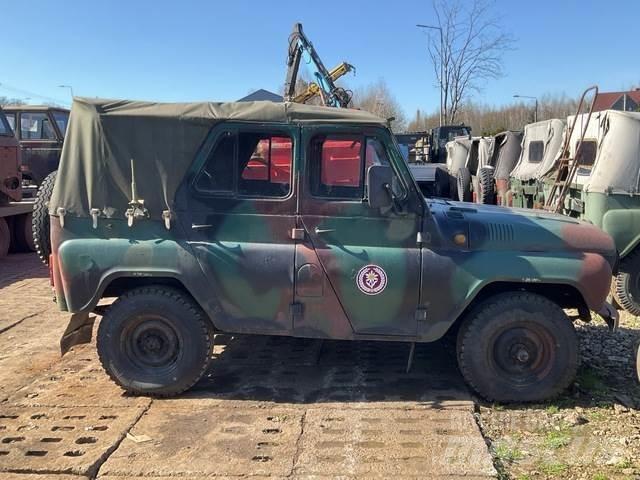  UAZ 469B Cars