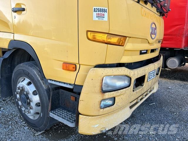 UD PK 17.280 Curtain sider trucks