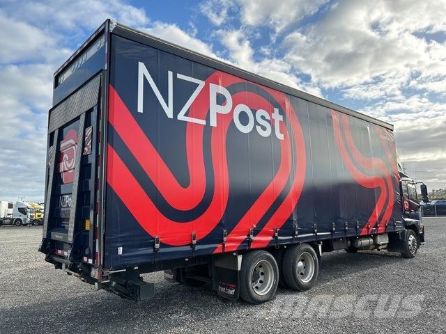 UD PK 17.280 Curtain sider trucks