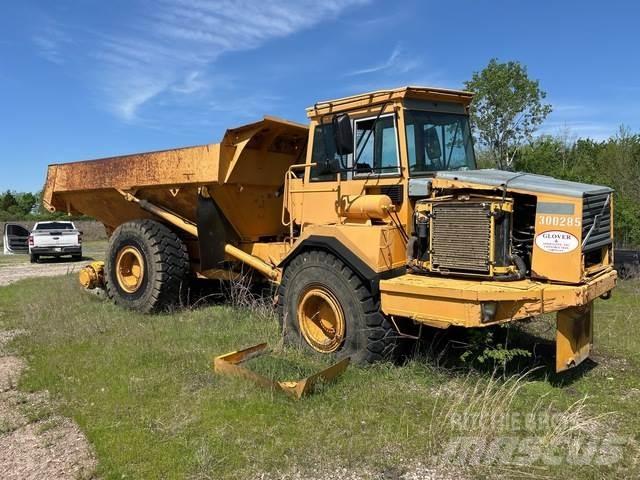 Volvo A25C 6x6 Articulated Haulers