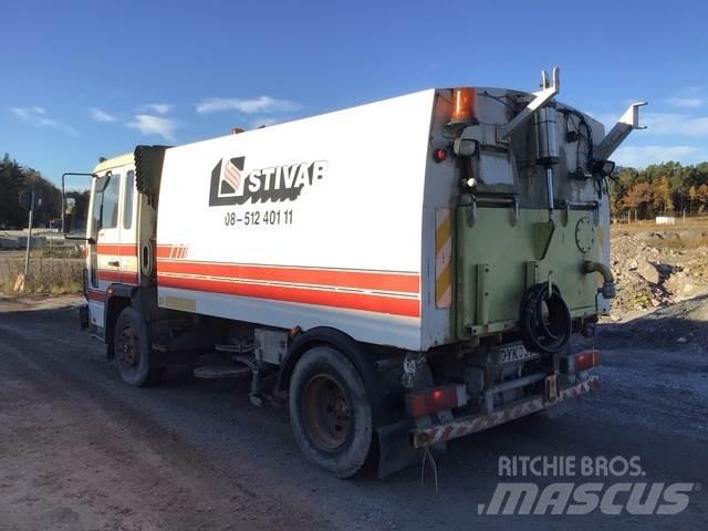 Volvo FL611 Sweeper trucks