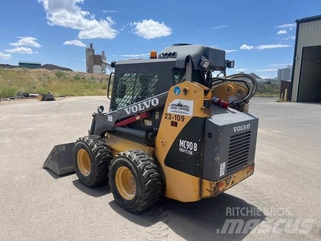 Volvo MC90B Skid steer loaders