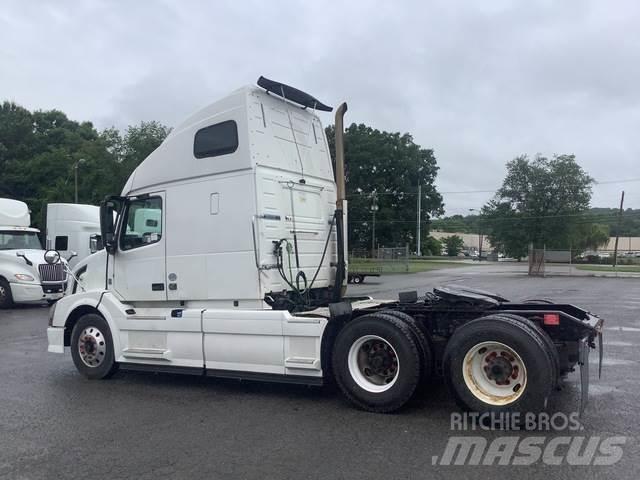 Volvo VNL Prime Movers