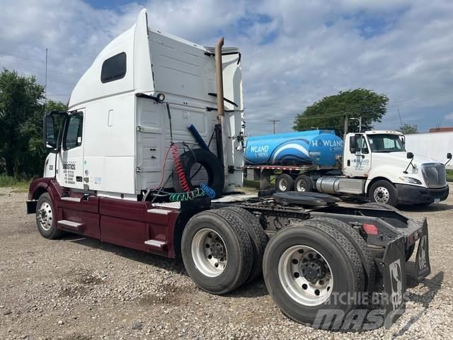 Volvo VNL Prime Movers