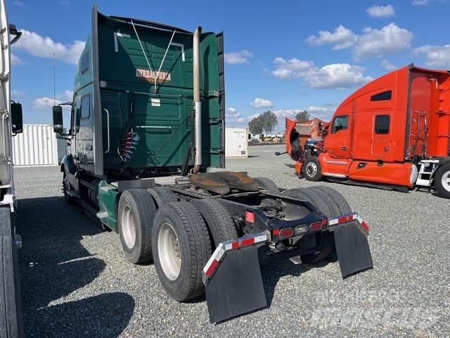 Volvo VNL Prime Movers