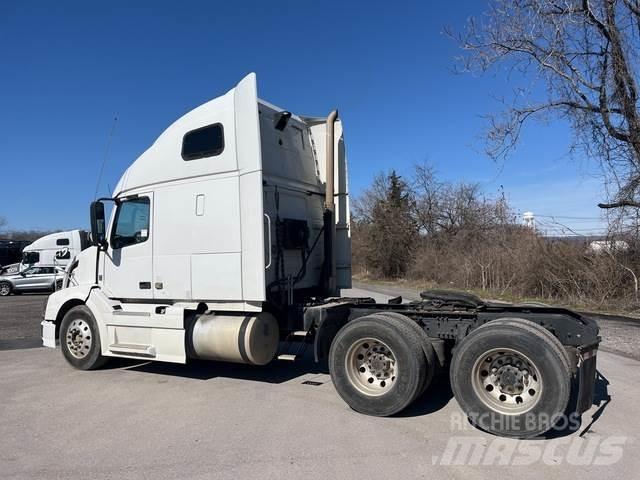 Volvo VNL Prime Movers