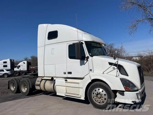 Volvo VNL Prime Movers