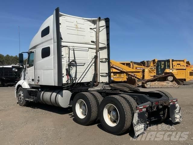 Volvo VNL Prime Movers