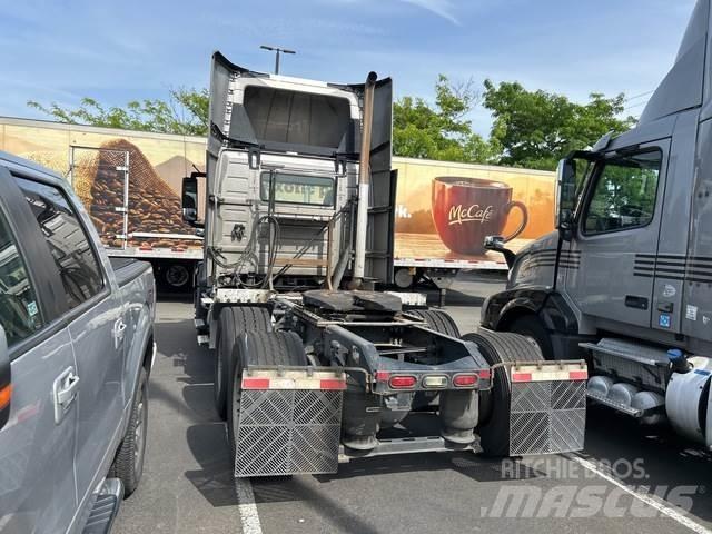 Volvo VNL Prime Movers