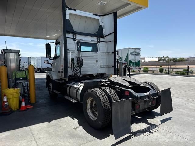 Volvo VNL Prime Movers