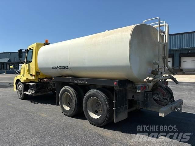 Volvo VNL Water bowser