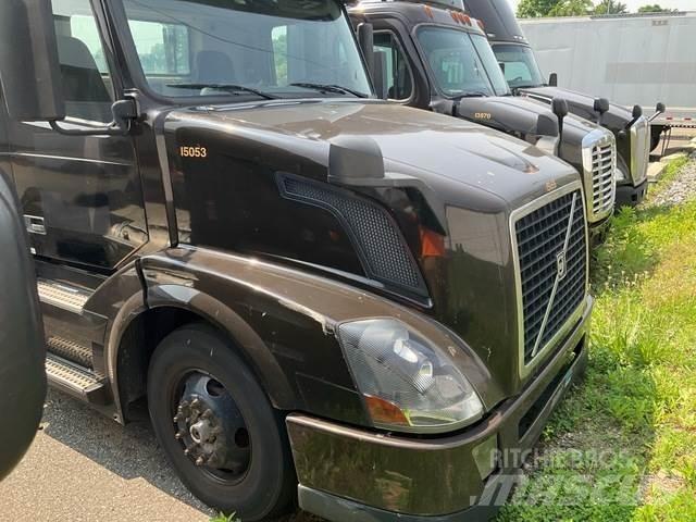 Volvo VNL Prime Movers