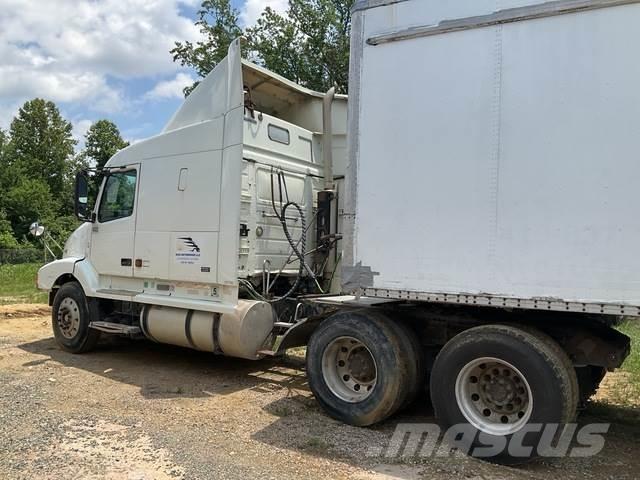 Volvo VNL Prime Movers