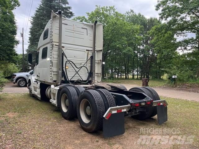 Volvo VNL Prime Movers