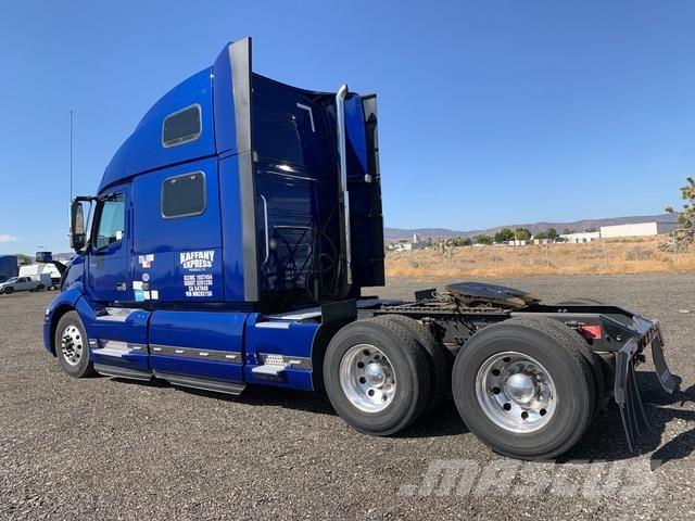 Volvo VNL Prime Movers