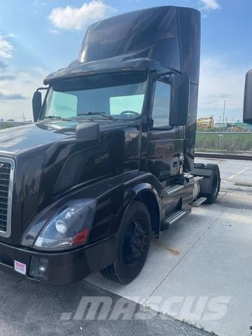 Volvo VNL Prime Movers
