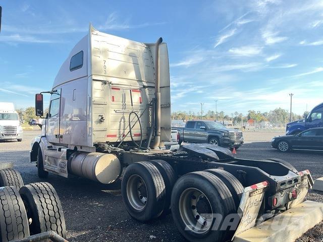 Volvo VNL Prime Movers