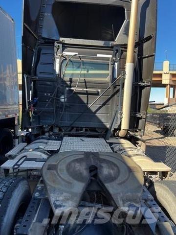 Volvo VNL Prime Movers