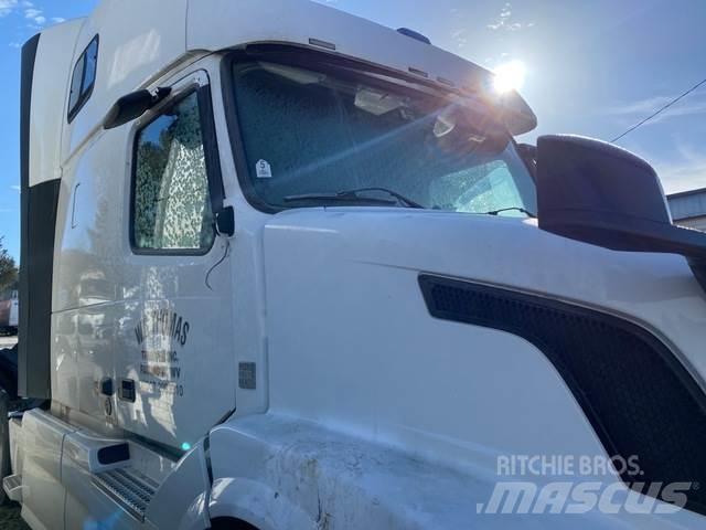 Volvo VNL Prime Movers