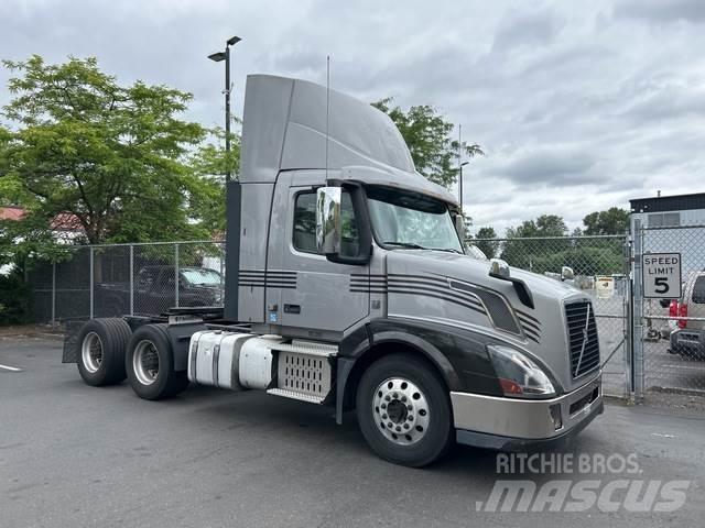 Volvo VNL 300 Prime Movers