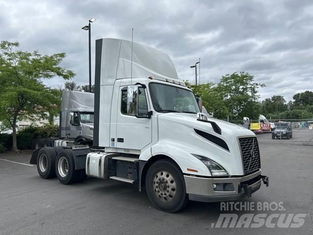 Volvo VNL 300 Prime Movers