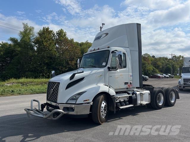 Volvo VNL 300 Prime Movers