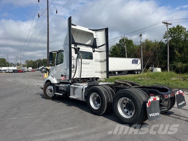 Volvo VNL 300 Prime Movers