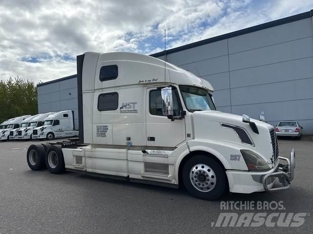 Volvo VNL 780 Prime Movers