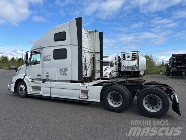 Volvo VNL 780 Prime Movers