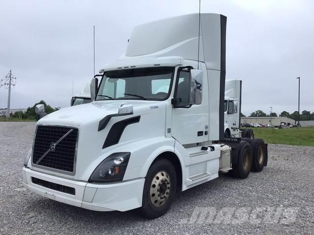 Volvo VNL300 Prime Movers