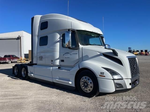 Volvo VNL860 Prime Movers