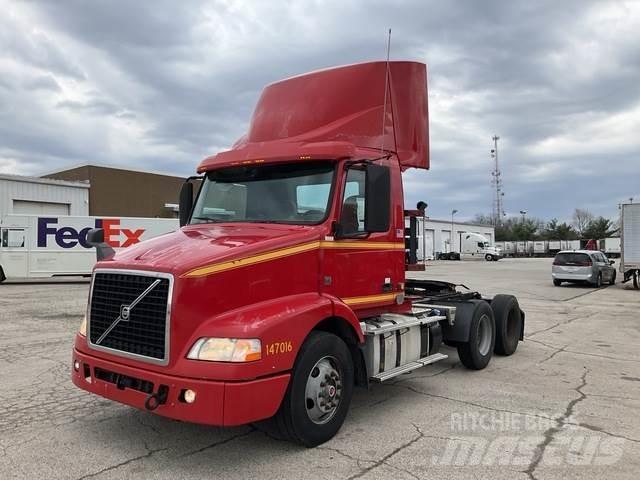 Volvo VNM Prime Movers